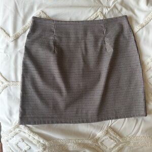 Classic Black & White Houndstooth Mini Skirt